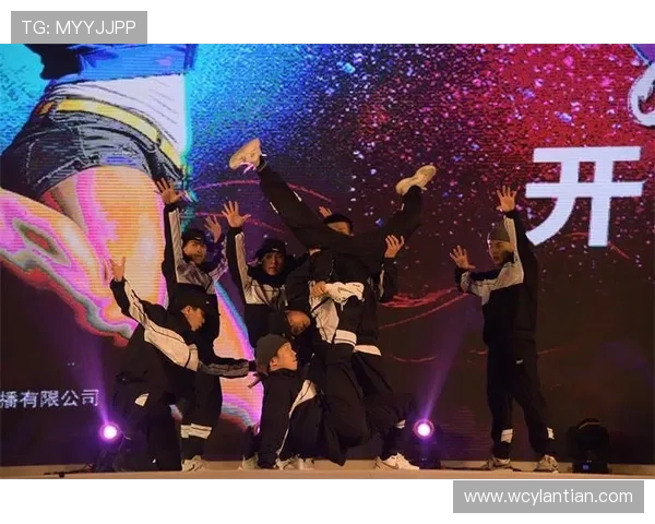 广州街舞队的奋斗与蜕变:一段热血青春的纪实之旅